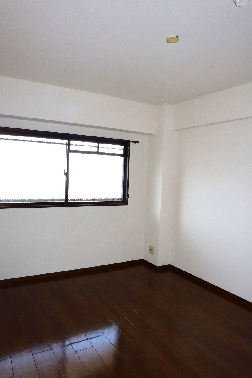 ライオンズマンション徳島南佐古の洋室