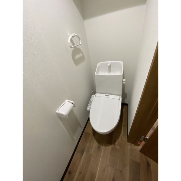 Taste堀田　名古屋市賃貸　仲介手数料無料のトイレ|写真は202号室