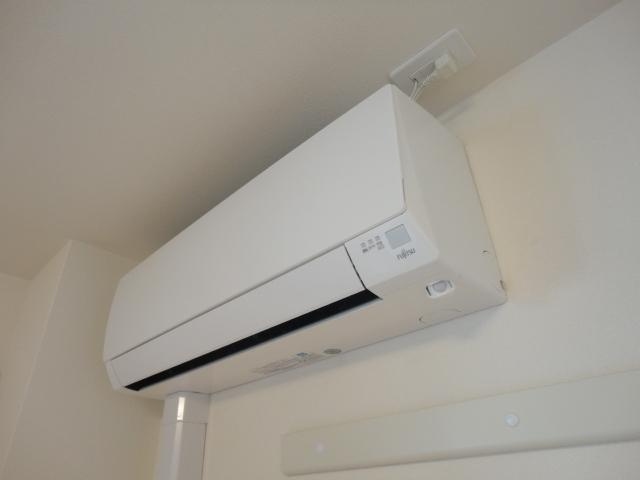 【設備】 | モイス・シャーム | エアコン