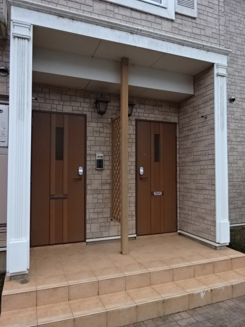 サンリットガーデンAの玄関