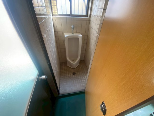 京都市伏見区向島本丸町の事務所のトイレ