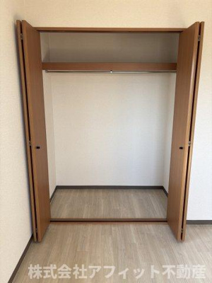 【その他】 | ビューオンザヒル | 洋室6.2帖の収納