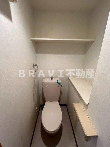 プレサンス大手前パークサイドⅡ　BRAVI不動産のトイレ|【プレサンス大手前パークサイドⅡ】ゆったりとした空間のトイレです