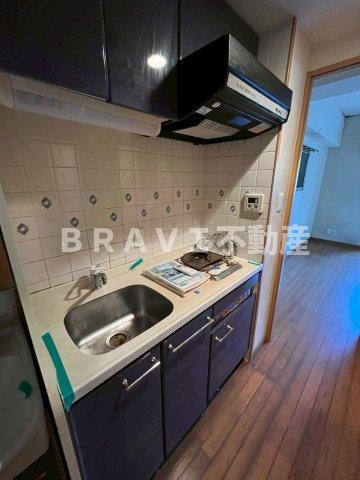 プレサンス大手前パークサイドⅡ　BRAVI不動産のキッチン|【プレサンス大手前パークサイドⅡ】お料理しやすいキッチンです