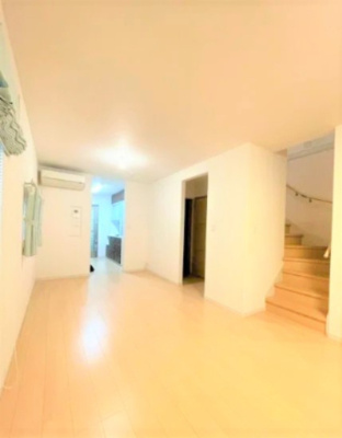 【居間・リビング】 | 【仲介手数料２３０万円が無料！！】 ■リフォーム済 ■３ＬＤＫ＋車庫 ■３年保証付き | 【仲介手数料２３０万円が無料！！】
■リフォーム済
■３ＬＤＫ＋車庫
■３年保証付き
■内覧可