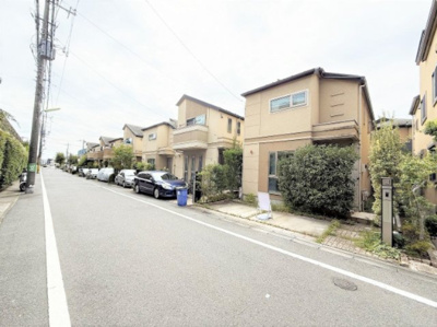 【外観】 | 【仲介手数料２３０万円が無料！！】 ■リフォーム済 ■３ＬＤＫ＋車庫 ■３年保証付き | 【仲介手数料２３０万円が無料！！】
■リフォーム済
■３ＬＤＫ＋車庫
■３年保証付き
■内覧可