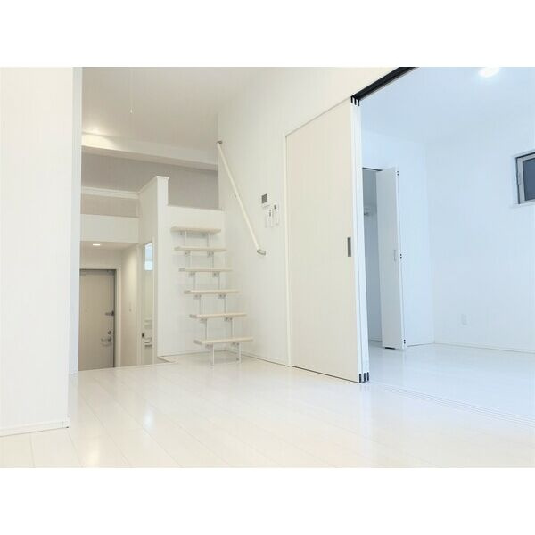 プリマベーラK　名古屋市賃貸　仲介手数料無料の居間・リビング