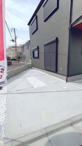 東大阪市日下町7丁目新築戸建の駐車場