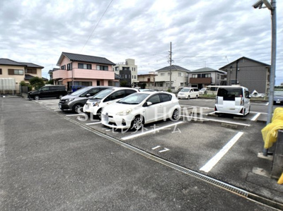 【駐車場】 | アルファコート | 駐車場完備です