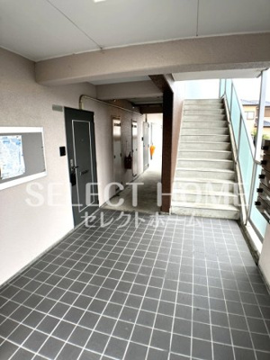 【エントランス】 | アルファコート | 建物の内部です