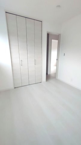 東大阪市日下町7丁目新築戸建の洋室