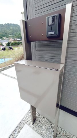 東大阪市日下町7丁目新築戸建の設備|宅配ボックス