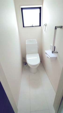 東大阪市日下町7丁目新築戸建のトイレ|1階