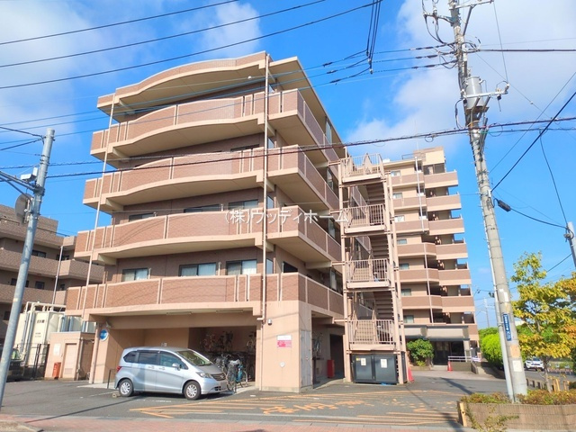 ベルドゥムール新越谷温泉　中古マンションの外観