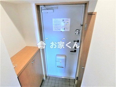 【玄関】 | KHKコート板宿 | シューズボックス付き玄関