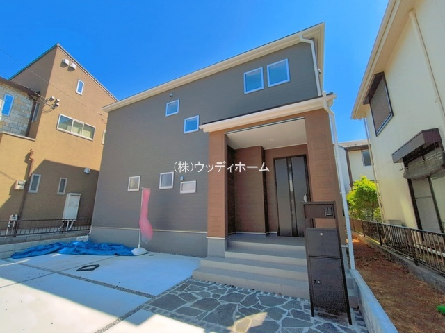 越谷市弥栄町1丁目　新築一戸建ての外観