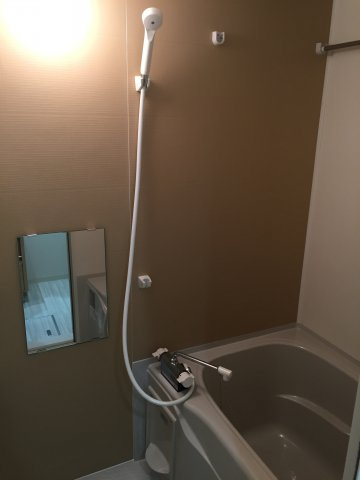 便利な浴室換気乾燥機付きのお風呂です！