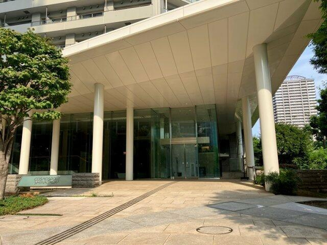港区港南３丁目の賃貸マンションのエントランス| 