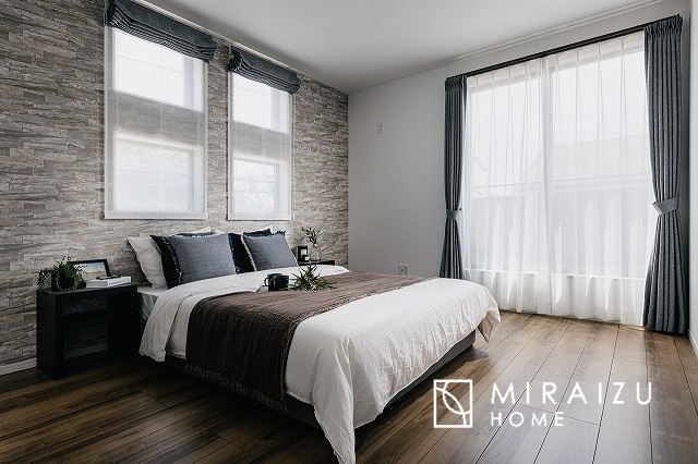 【内観：施工例】 | 陽の光をたっぷりと浴びながら気持ち良く生活が出来ます。見学・ご相談等、お気軽にご連絡下さい。※設備仕様プラン変更の場合もございます、予めご了承ください。※CG画像に関して、あくまでもイメージです。