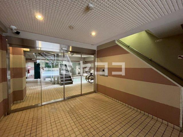 大手前ガーデンズのロビー