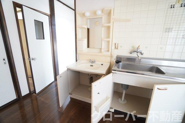 メゾニティ郡家の洗面所