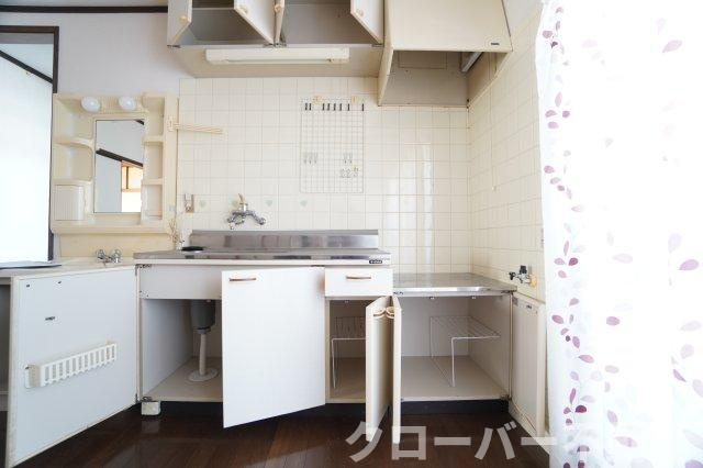 メゾニティ郡家のキッチン