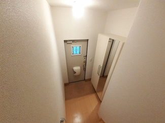 【玄関】 | サニーヴィレッジⅠ | 収納もある玄関です