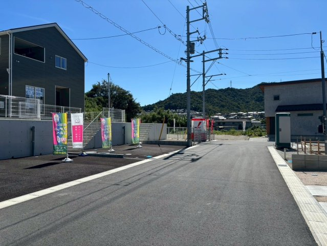熊野町川角第3の前面道路含む現地写真