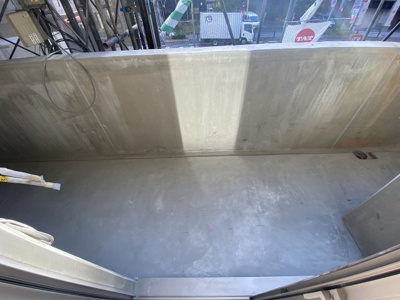 【バルコニー】 | ファステート難波ラグジュ | 外からの目が気にならないバルコニーで洗濯物が干せます