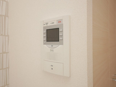 【セキュリティ】 | プレサンス難波クチュール  | モニター付きインターホンです