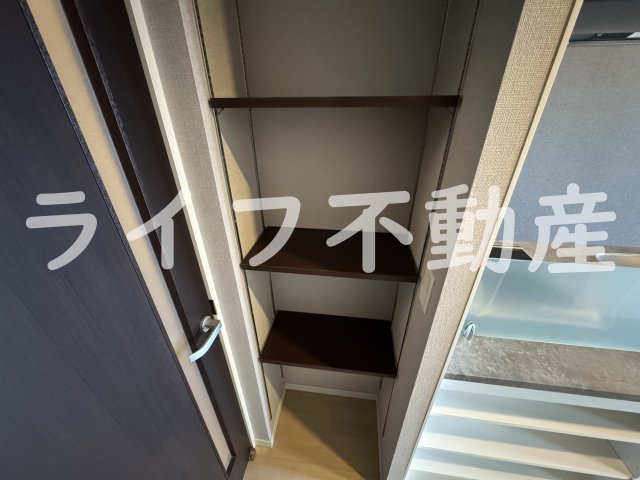 プレミアム菱屋西の収納|便利な収納スペースです