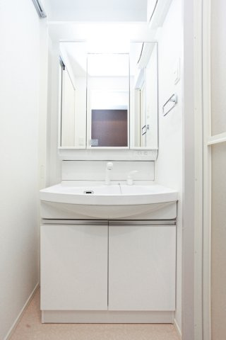 サヴォイ ル・カサブランカ　2階の洗面所|別号室のものです。現状優先になります。