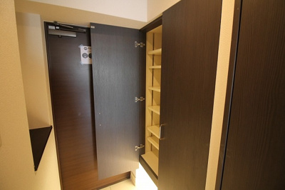 【玄関】 | 仲介手数料０円！HPには初期費用掲載！「プライスホーム」で検索！レジデンス千早スクエア