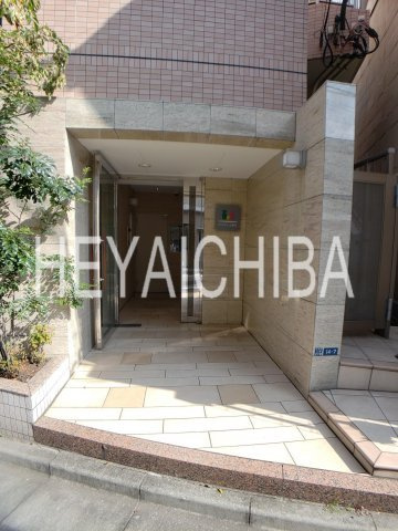 アイディ上野Ⅲのエントランス