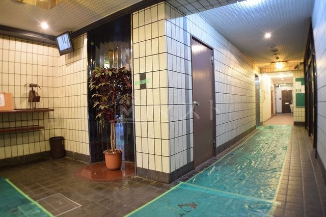 シャンクレール南堀江のエントランス