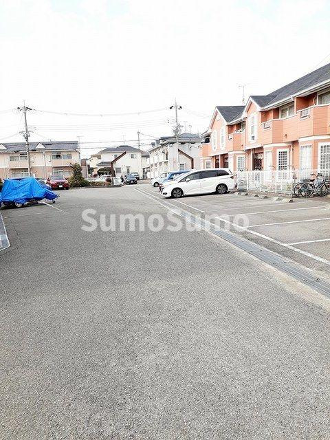 ヒューマンビレッジＡの駐車場|駐車場に車を止められます