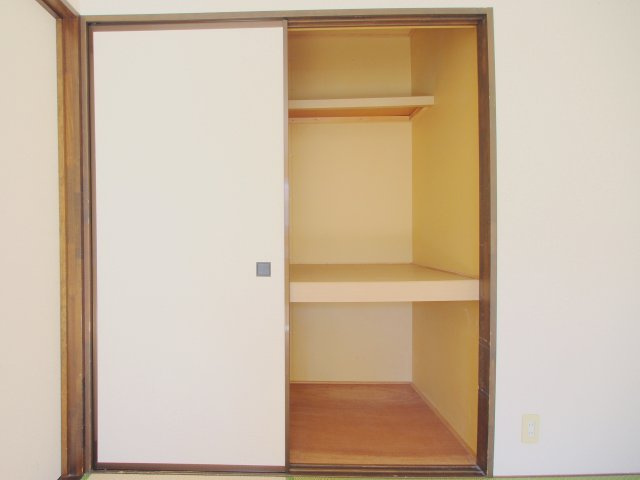 第一クレセールBの収納