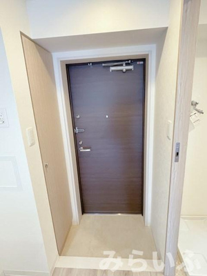 【玄関】 | アールズコート千種イースト