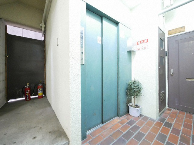 メゾンドール日本橋のロビー