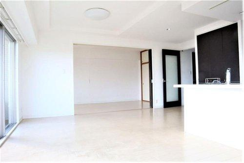 アルファステイツ住吉Ⅱの居間・リビング|LDKと洋室②