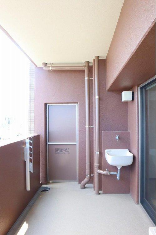 アルファステイツ中徳島町のバルコニー|便利なスロップシンクがあります