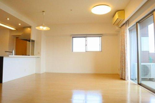 アルファステイツ中徳島町の居間・リビング