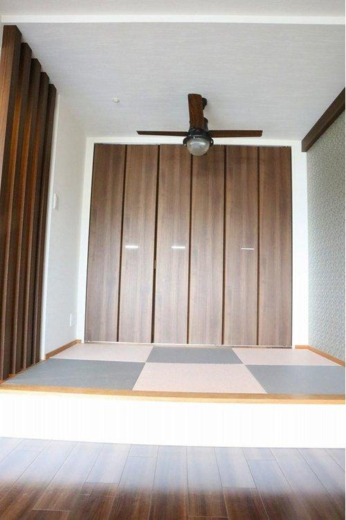 アルファステイツ佐古一番町のその他|小上がりの和室は、広さ3畳の半帖畳になっています。