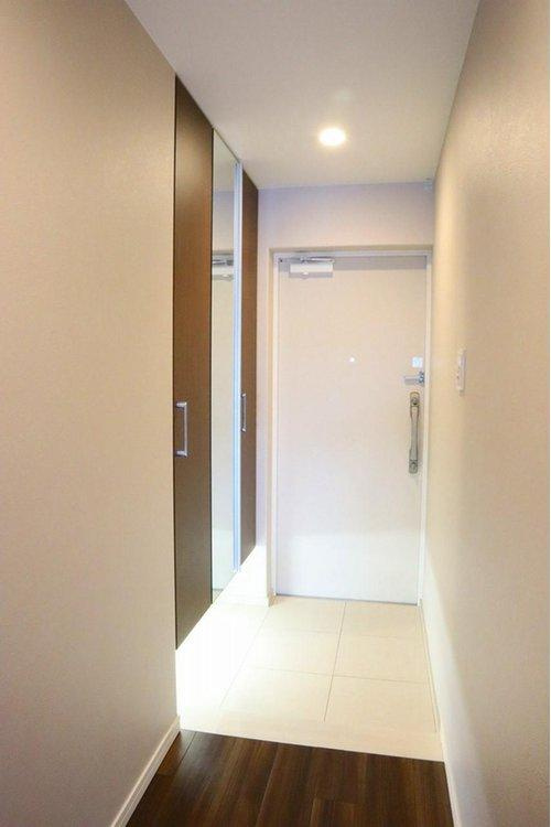 アルファステイツ佐古一番町の玄関|玄関にはシューズボックス