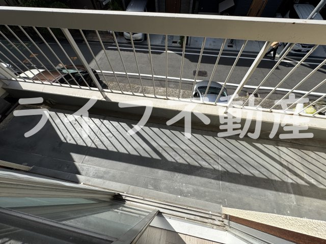 グローリィハイツ八戸ノ里のバルコニー|落ち着いた時間を過ごせるバルコニーです