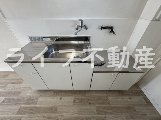 グローリィハイツ八戸ノ里のキッチン|使いやすいキッチンです