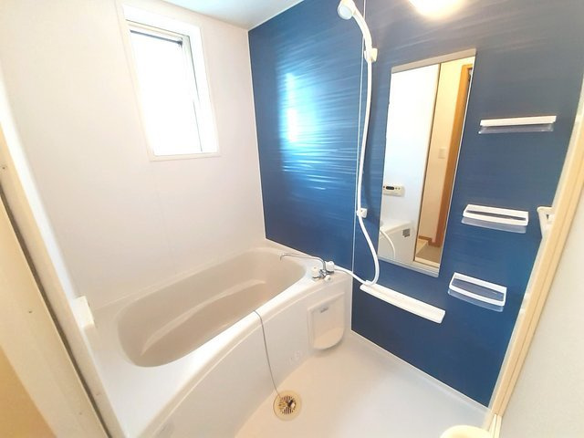 コートデイジーＢの浴室