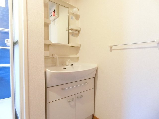 コートデイジーＢの洗面所