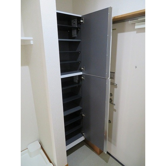 ヒルコート万騎が原の玄関|シューズボックス