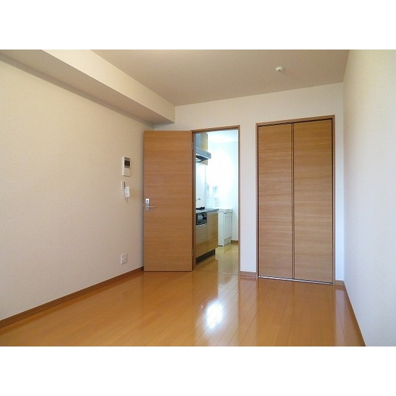 ヒルコート万騎が原の居間・リビング|洋室